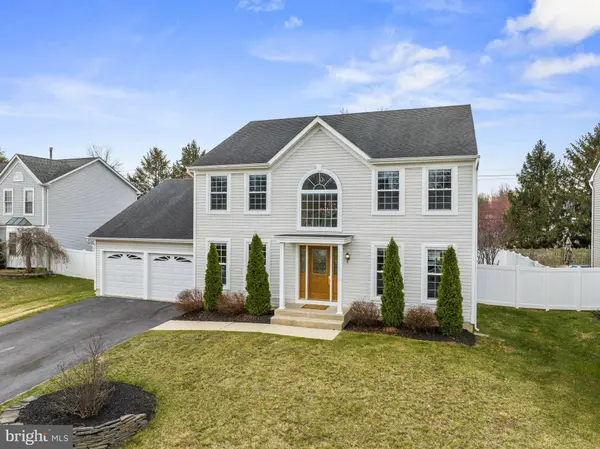 17 CATTELL DR, Sicklerville, NJ 08081