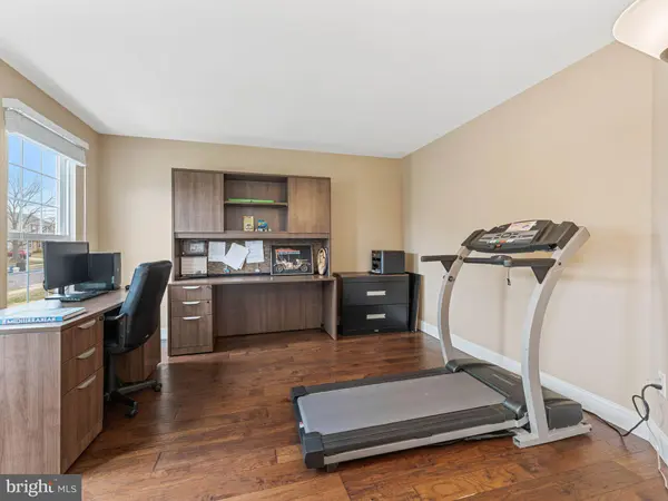 17 CATTELL DR, Sicklerville, NJ 08081