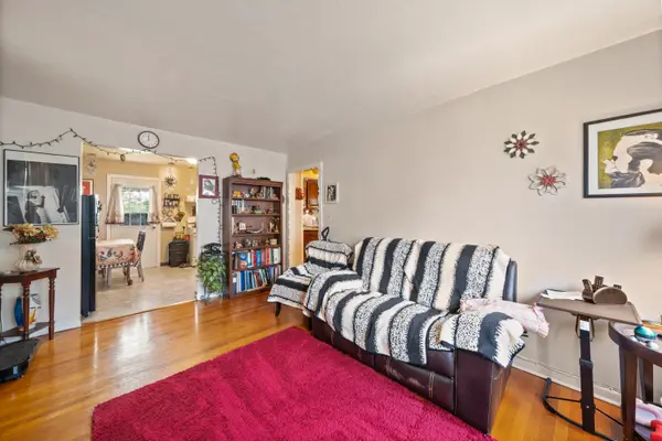 67 6th Ave, Passaic, NJ 07055-2137