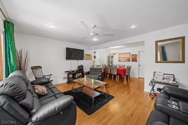 95 N 16Th St, Prospect Park Boro, NJ 07508