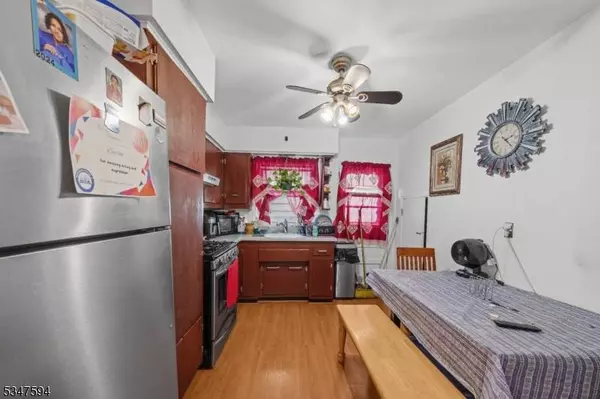 95 N 16Th St, Prospect Park Boro, NJ 07508