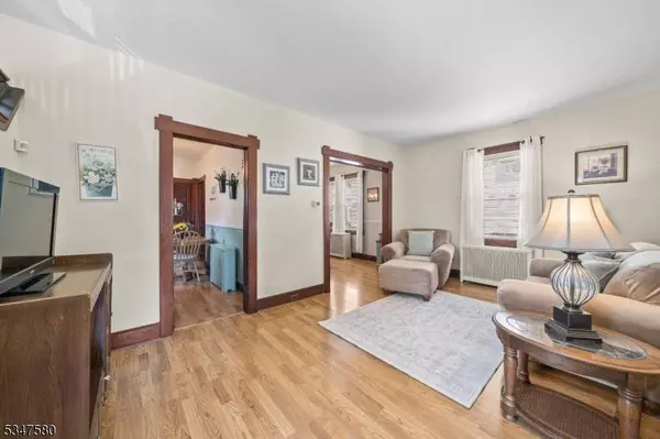 94 Hudson St, Clifton City, NJ 07011