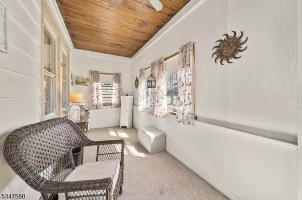 94 Hudson St, Clifton City, NJ 07011