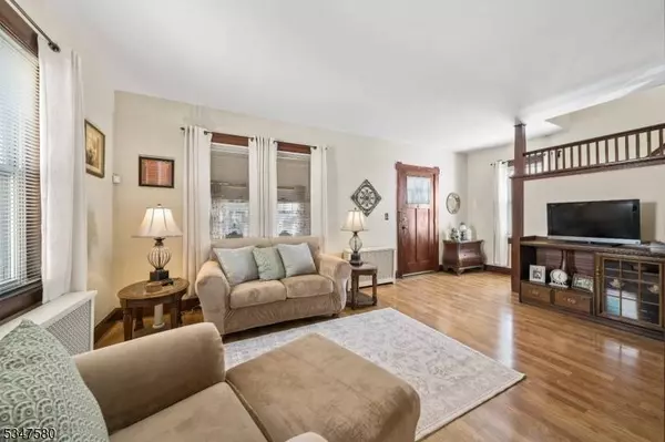 94 Hudson St, Clifton City, NJ 07011