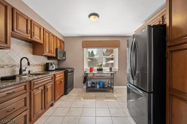 41 Birchwood Ter, Clifton City, NJ 07012