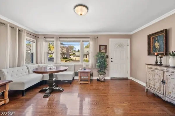 41 Birchwood Ter, Clifton City, NJ 07012