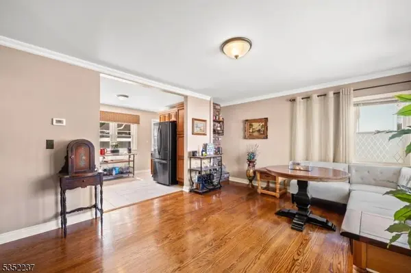 41 Birchwood Ter, Clifton City, NJ 07012