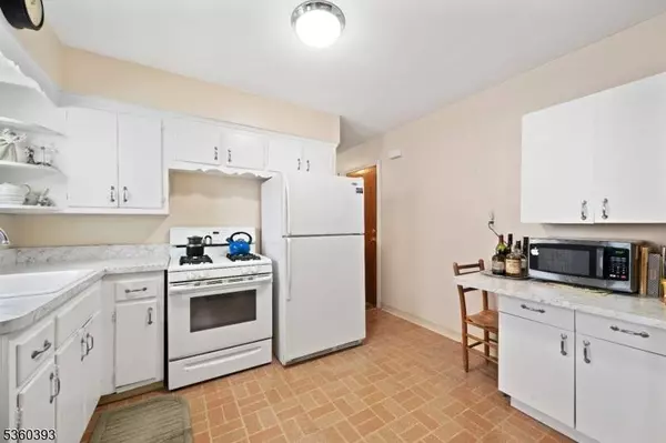 52 Olympia St, Clifton City, NJ 07011