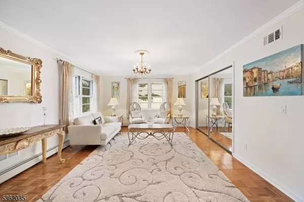 187 Notch Rd, Clifton City, NJ 07013