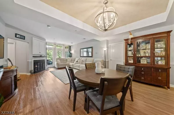 9206 Ravenscroft Rd, Clifton City, NJ 07013