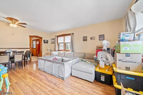 195 Merselis Ave, Clifton City, NJ 07011