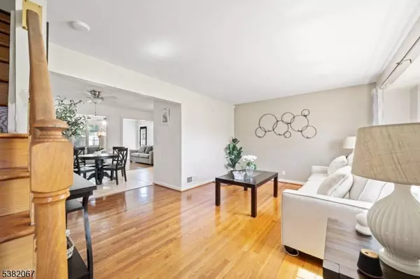 97 Willow St, Elmwood Park Boro, NJ 07407