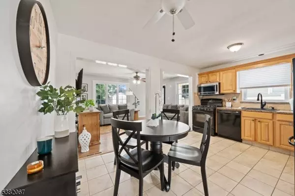 97 Willow St, Elmwood Park Boro, NJ 07407