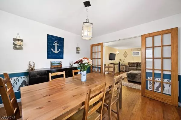 27 Tristan Rd, Clifton City, NJ 07013