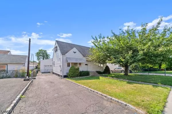 11 Adams St, Clifton City, NJ 07011