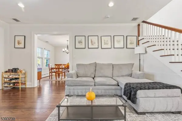 355 Hemlock Ave, Garwood Boro, NJ 07027