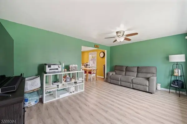 82 Van Breeman Dr, Clifton City, NJ 07013