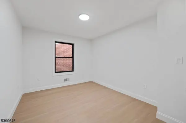 7 Montclair Ave, Paterson City, NJ 07503