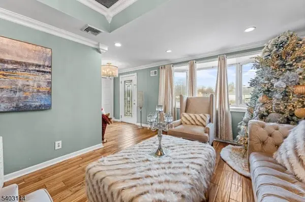 7-02 Lake St, Fair Lawn Boro, NJ 07410