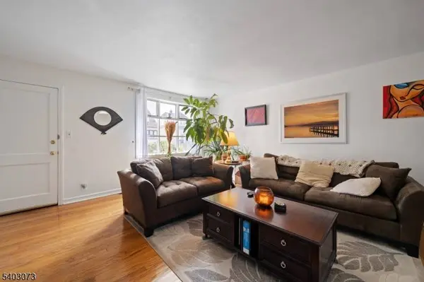 94 Trimble Ave, Clifton City, NJ 07011