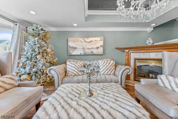 7-02 Lake St, Fair Lawn Boro, NJ 07410