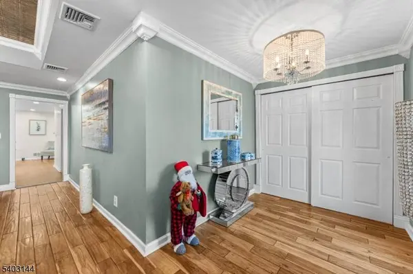 7-02 Lake St, Fair Lawn Boro, NJ 07410