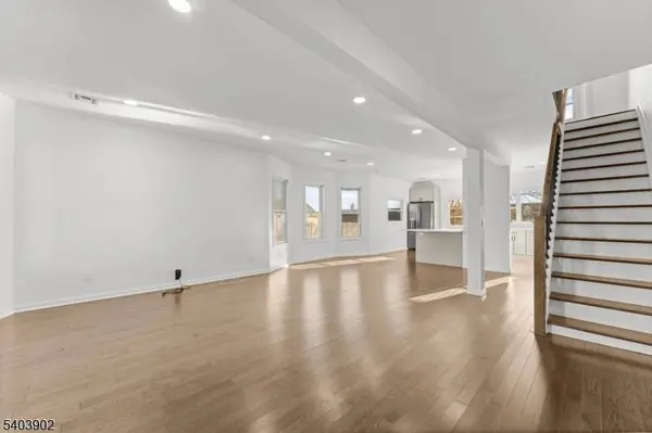 96 Prospect Ter, East Rutherford Boro, NJ 07073