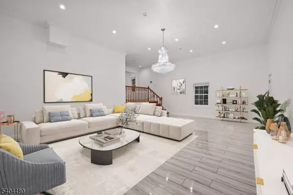 81 Fairmount Ave, Hackensack City, NJ 07601