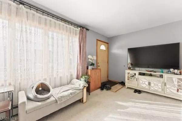 190 Martin Ave, Clifton City, NJ 07012