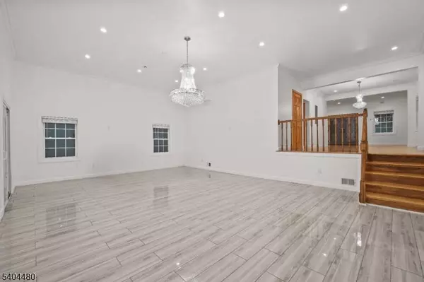 81 Fairmount Ave, Hackensack City, NJ 07601