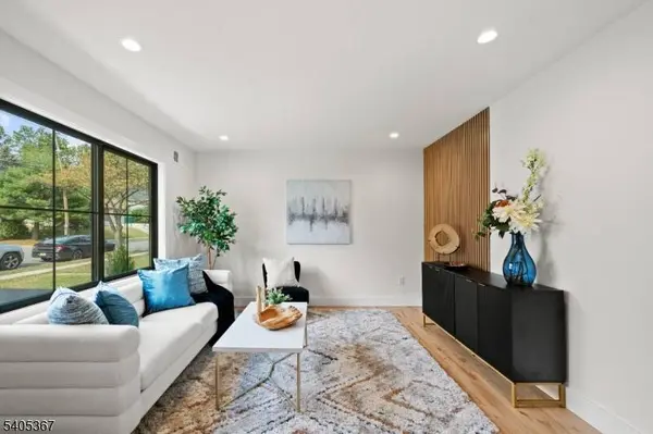 108 Harrington Rd, Clifton City, NJ 07012