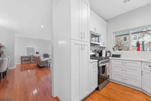 511 Brittany Dr, Wayne Twp., NJ 07470