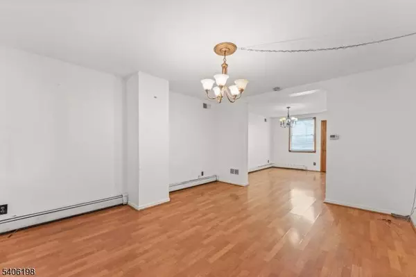 27 Madison Ave, Clifton City, NJ 07011