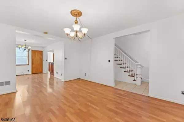 27 Madison Ave, Clifton City, NJ 07011