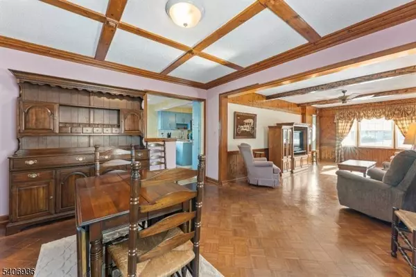 356 Washington Ave, Clifton City, NJ 07011