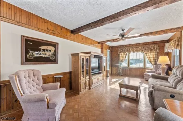 356 Washington Ave, Clifton City, NJ 07011