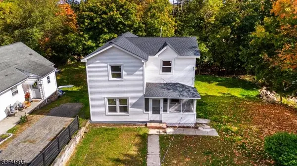 20 Ella St, Bloomingdale Boro, NJ 07403