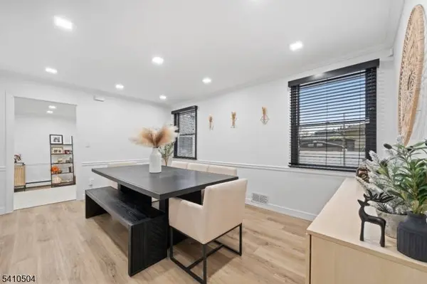 27 Garrabrant Rd, Clifton City, NJ 07013