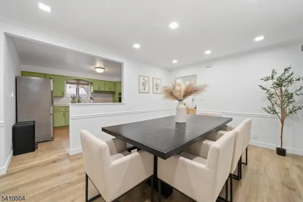 27 Garrabrant Rd, Clifton City, NJ 07013