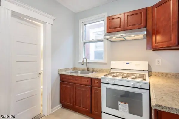 51 Maple St, Garfield City, NJ 07026