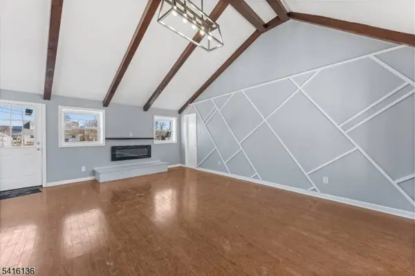 77 Huemmer Ter, Clifton City, NJ 07013