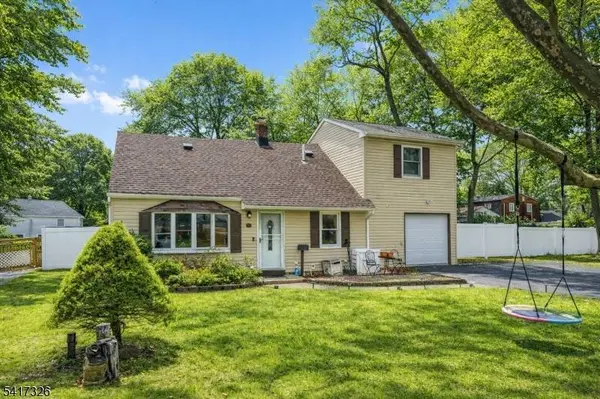 83 Village Rd, Pequannock Twp., NJ 07444