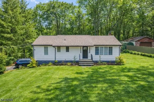 163 La Rue Rd, West Milford Twp., NJ 07435