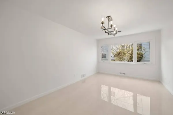 181 Haddenfield Rd, Clifton City, NJ 07013