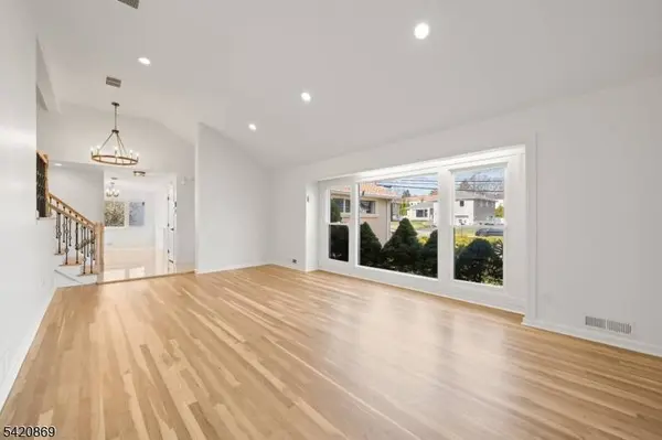 181 Haddenfield Rd, Clifton City, NJ 07013