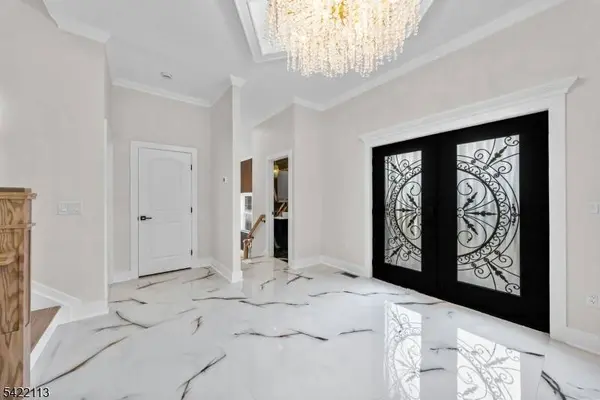 38 Pershing Pl, Woodland Park, NJ 07424