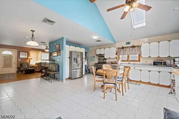 44 Scott Ter, Clifton City, NJ 07013