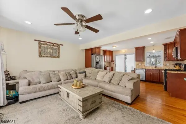 186 10Th Ave, Hawthorne Boro, NJ 07506