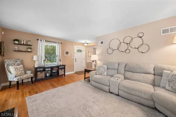 36 Burlington Rd, Clifton City, NJ 07012