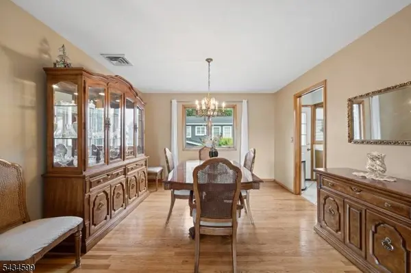 191 Pershing Rd, Clifton City, NJ 07013